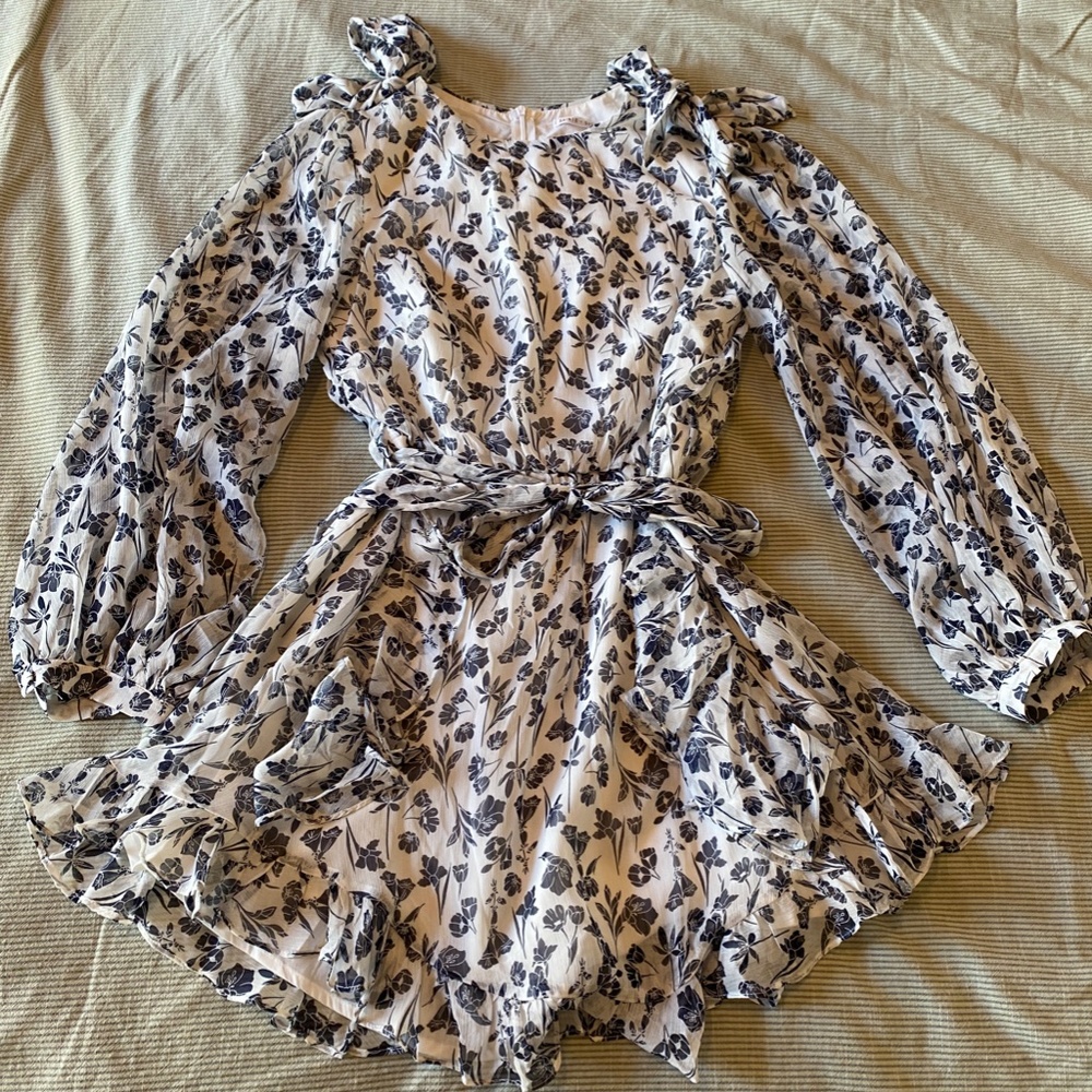 Saints + Secrets White & Black/Navy Floral Ruffle Puff Sleeve Boho Dress Medium
